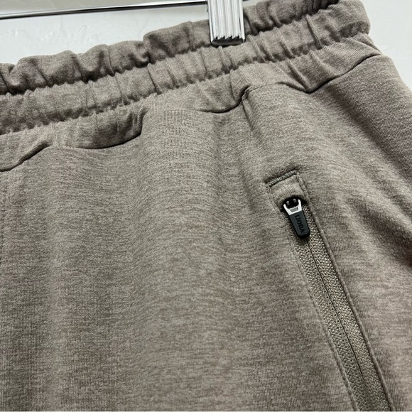 Vuori Men’s Ponto Performance Jogger Pants - Picture 3 of 8